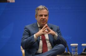 Βέττας: Επώδυνος φόρος στην οικονομία ο πληθωρισμός