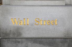 «Βαρίδι» για Wall Street πετρέλαιο και πληθωρισμός