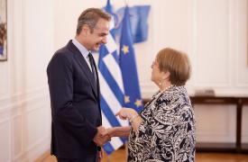 Συνάντηση Μητσοτάκη με την Μπατσελέ, υποψήφια για τη θέση γγ του ΟΗΕ και πρώην πρόεδρο της Χιλής