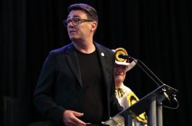 Ο «Βασιλιάς του Βορρά»: Ποιος είναι ο Άντι Μπέρναμ που θέλει να εκθρονίσει τον Στάρμερ