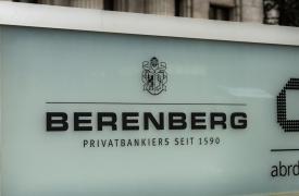 Berenberg: Λανθασμένη κίνηση μια αύξηση επιτοκίων από την ΕΚΤ