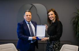 H CrediaBank στηρίζει το έργο του ΕΚΑΒ