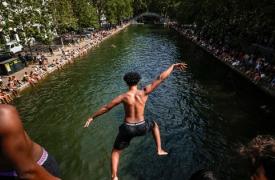 Καύσωνας στη Γαλλία: 20 νεκροί από πνιγμό, διακοπή λειτουργίας πυρηνικού σταθμού