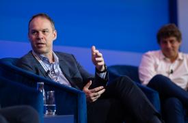 Νεμπής: «Δεν μπορεί να υπάρξει AI-ready οικονομία χωρίς AI-ready τηλεπικοινωνιακές υποδομές»