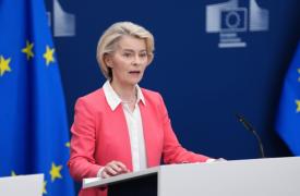 Λάιεν για την απώλεια των 3 Ελλήνων πυροσβεστών: «Η γενναιότητά τους θα μείνει στην ιστορία»