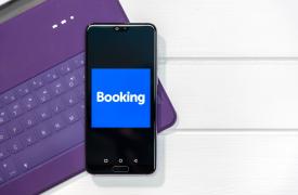 Booking: Στο ραντάρ της Επ. Ανταγωνισμού οι online κρατήσεις ξενοδοχείων