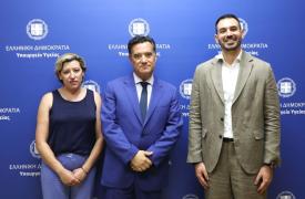 Συνεργασία του υπουργείου Υγείας με το Airbnb.org σε πέντε νησιά του Αιγαίου