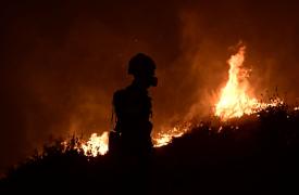 Δύσκολη μάχη στη Βοιωτία για την πυροσβεστική