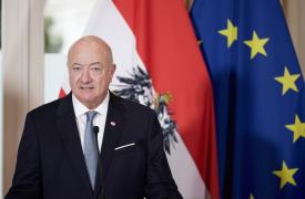 Καγκελάριος Αυστρίας σε Μητσοτάκη: «Η Ελλάδα παράδειγμα επιτυχούς μεταρρυθμιστικής πολιτικής»