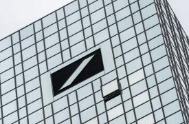 Έφοδος στα γραφεία της Deutsche Bank στη Φρανκφούρτη για τις συναλλαγές Cum-Cum