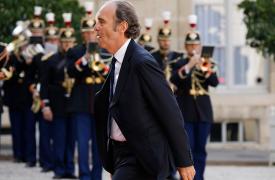 Ο «ανατροπέας» Ξαβιέ Νιλ μπαίνει δυνατά στη Vodafone