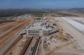Νέο Αεροδρόμιο Κρήτης (Καστέλι - ΓΕΚ ΤΕΡΝΑ): «Πράσινο» στα συστήματα αεροναυτιλίας (Indra) - «Απογειώνεται» τέλη 2028