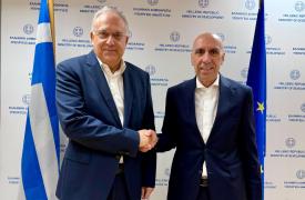 Συνάντηση Θεοδωρικάκου - Μπρατάκου: Στο επίκεντρο η ενίσχυση των ΜμΕ και της μεσαίας τάξης ενόψει ΔΕΘ
