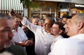 Μητσοτάκης: Κατώτατος μισθός πάνω από 950 ευρώ πριν τις εκλογές
