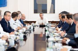 Διυπουργική υπό τον Μητσοτάκη: Τα μέτρα στήριξης για τους πυρόπληκτους