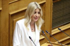 «Νταντάδες της Γειτονιάς»: Έως 500 ευρώ η ενίσχυση - Τα μέτρα για οικογένειες και γυναίκες