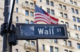 Απώλειες στη Wall Street λόγω της αβεβαιότητας για το Ορμούζ