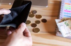 Τι αλλάζει στο επίδομα ανεργίας από το 2027 - Το σχέδιο της ΔΥΠΑ και η νέα κλίμακα της επιδότησης