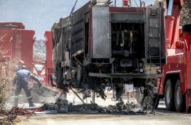 Μαίνεται η φωτιά στον Μύτικα Θήβας - Στη μάχη 80 πυροσβέστες και 20 εναέρια μέσα