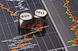 Ο M. Burry προτρέπει “sell” αλλά οι αγορές «ακούνε» τις Κεντρικές Τράπεζες και κάνουν πάρτι