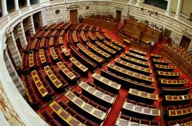 Βουλή: Κατατέθηκε το ν/σ για τη στήριξη συγγενών θυμάτων των Τεμπών και την ενίσχυση ασφάλειας συγκοινωνιών
