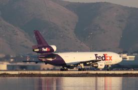 UPS - FedEx: Καθηλώνουν τα αεροσκάφη MD-11 που διαθέτουν μετά από το τραγικό αεροπορικό δυστύχημα στο Λούισβιλ