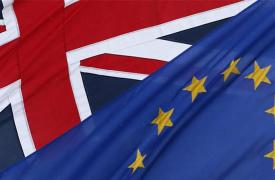 Brexit: Το Λονδίνο πιέζει για την κατάργηση προβλέψεων της νομοθεσίας για το εμπόριο με τη Βόρεια Ιρλανδία