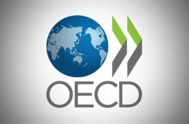 ΟΟΣΑ για Ελλάδα: Βελτιώστε την παιδική φροντίδα για να επιστρέψουν οι γυναίκες στην αγορά εργασίας