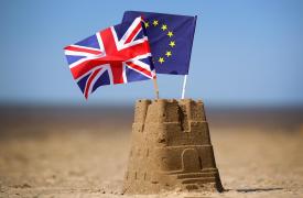 Brexit: Δέκα χρόνια διχασμού και το ερώτημα που επιστρέφει - Ώρα για την ΕΕ ξανά;