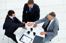 ΗΠΑ: Σε υψηλό πέντε μηνών οι κενές θέσεις εργασίας τον Οκτώβριο