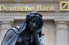 Deutsche Bank: 90% πιθανότητα ύφεσης για την οικονομία των ΗΠΑ - Πτώση στις 3.250 μονάδες ο S&P 500