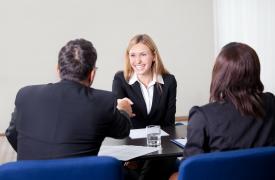 Σε αναζήτηση νέου εργοδότη 9 στις 10 γυναίκες, λόγω εξουθένωσης - Την παραίτηση προτιμούν οι νέοι