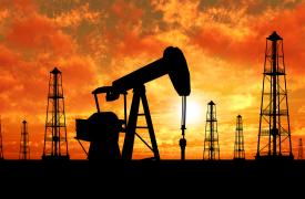 Πετρέλαιο: Σε εγρήγορση αγορά και παραγωγοί λόγω των κυρώσεων