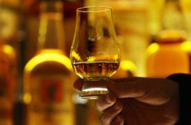 ΙΟΒΕ: Ο κλάδος αποσταγμάτων στην Ελλάδα - Συμβολή στην οικονομία και προοπτικές