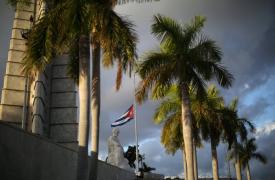 ΗΠΑ: Αμερικανός πρώην πρεσβευτής κατηγορείται ότι κατασκόπευε υπέρ της Κούβας επί 40 χρόνια