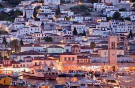 ΙΕΛΚΑ: 1 στους 2 Έλληνες δεν θα πάνε διακοπές φέτος