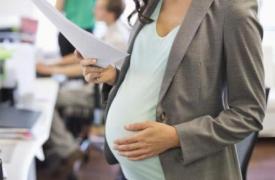 Πόσο εφικτή είναι η ανατροπή της υπογεννητικότητας και υπογονιμότητας των Ελληνίδων τις επόμενες δεκαετίες