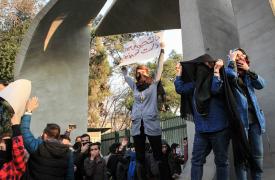 Ιράν: Διαδηλώσεις σε ιρανικά πανεπιστήμια και συγκεντρώσεις αλληλεγγύης στον κόσμο