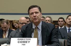 ΗΠΑ: Ο πρώην διευθυντής του FBI κατηγορείται πως απείλησε τη ζωή του Τραμπ