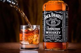 Pernod Ricard: Εξετάζει την εξαγορά της Brown-Forman, ιδιοκτήτριας του Jack Daniel’s