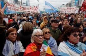 Αργεντινή: Χιλιάδες διαδηλώτριες στους δρόμους του Μπουένος Άιρες, στον απόηχο ακόμη μιας γυναικοκτονίας