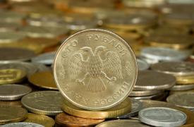 Τα «παιχνίδια» της κα Ναμπιούλινα με χρυσό και ρούβλι