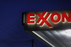 FT: Η Exxon περιμένει από την EE να υπογράψει μακροπρόθεσμες συμφωνίες για αγορά αερίου από τις ΗΠΑ