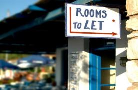 ΙΝΣΕΤΕ-ΣΕΤΚΕ: Ποιο παράγοντες πιέζουν τον κλάδο των ενοικιαζόμενων δωματίων