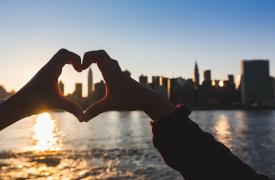 Έρωτας ή stalking; Πώς να εντοπίζετε τα red flags στις ψηφιακές σχέσεις