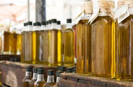 Ελαιόλαδο: Κατάρρευση των τιμών προκαλούν οι εισαγωγές - Το top10 των χωρών παραγωγής