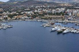 Χωρίς ενεργό μέτωπο η πυρκαγιά σε χαμηλή βλάστηση στο Καλοπήγαδο Λαυρίου