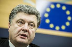 Ουκρανία: Ο πρώην πρόεδρος Ποροσένκο καταγγέλλει ότι εμποδίστηκε να φύγει από την χώρα