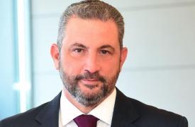 Εξάρχου στο Bloοmberg: Η Attica Bank θα χρειαστεί και άλλη αύξηση κεφαλαίου και μετά θα εισαχθεί στο ΧΑ