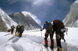 Απάτη 20 εκατ. δολαρίων με ψεύτικες διασώσεις στο Έβερεστ